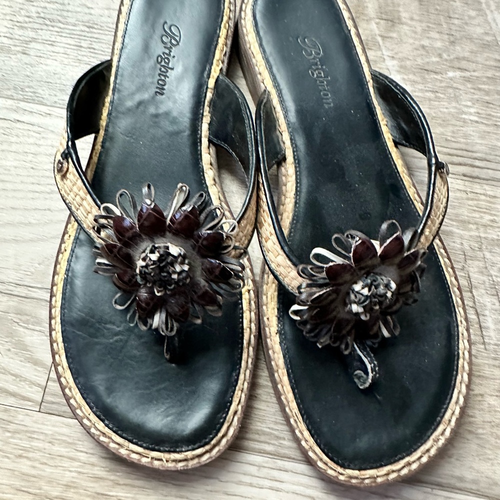 Brighton Orchid sandal size 8.5M